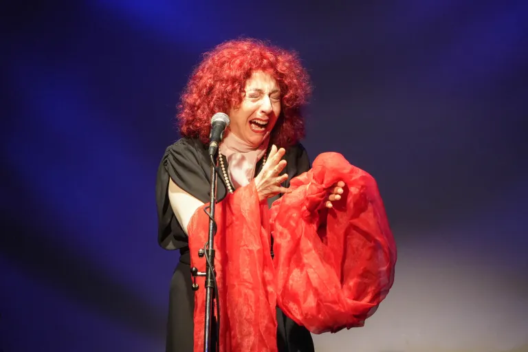 Arde Piaf con Analia Caviglia en el Auditorium