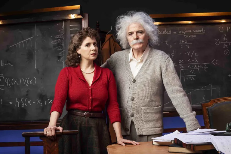 Llega al Auditorium “Relatividad” con Gabriela Toscano y Luís Machín