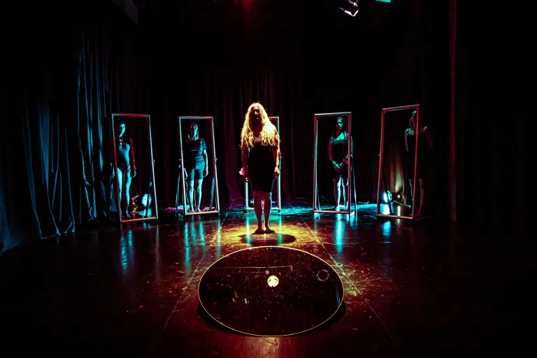 “Grabado a taco perdido en un cadáver exquisito” en el  24° Festival Iberoamericano de Teatro