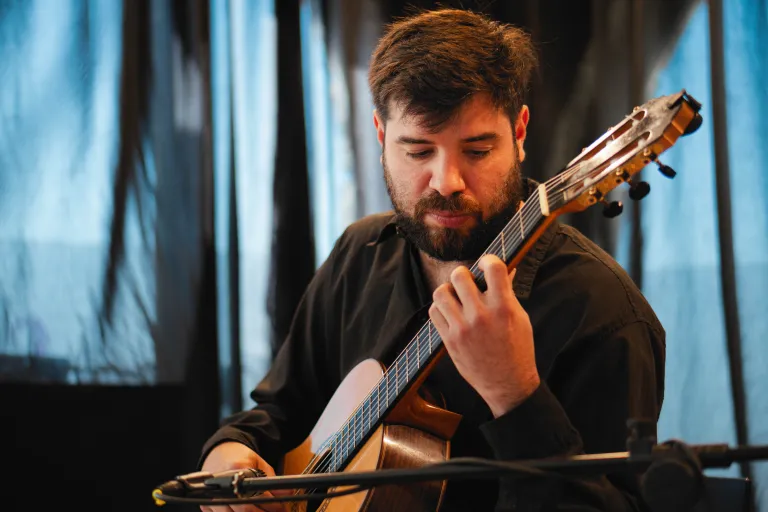 Germán Pradas ofrecerá un concierto de guitarra en el puerto